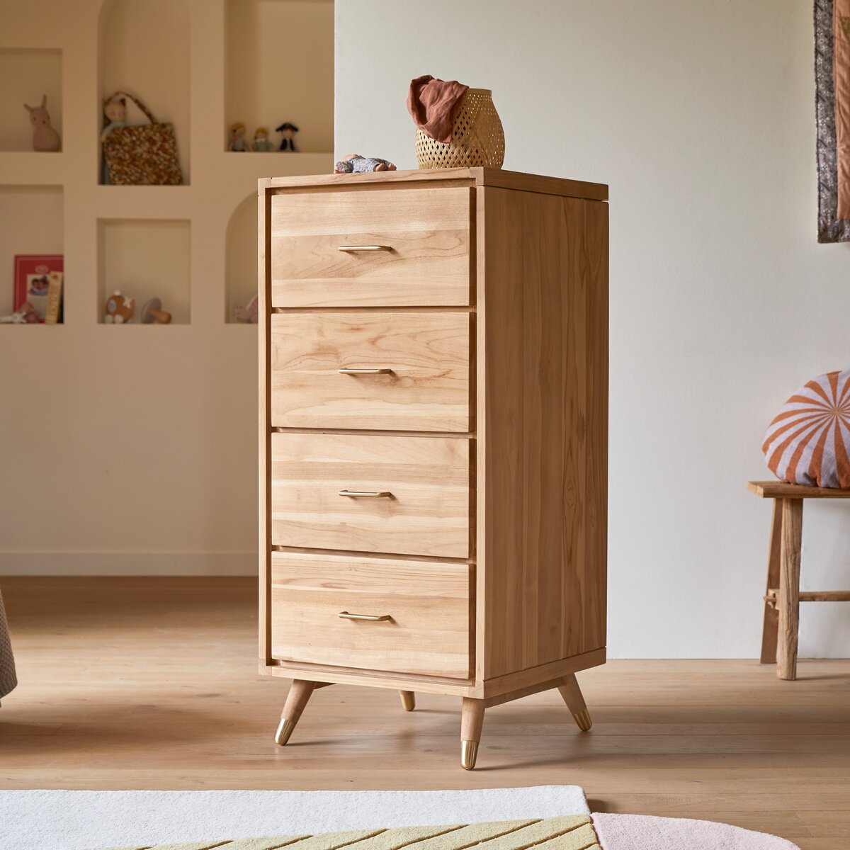 Children's small store chest of drawers