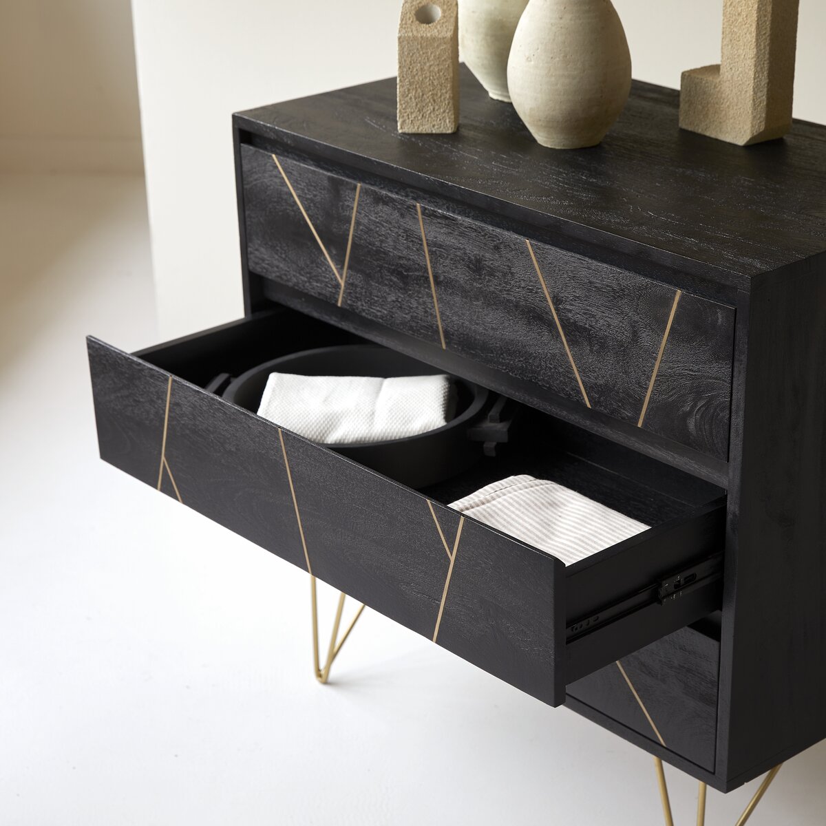 Liv - Commode en manguier massif Liv - Commode en manguier massif