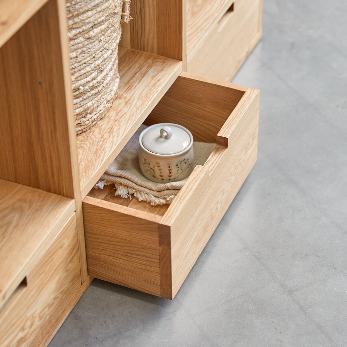 Miho - Premium pink terrazzo and solid oak console table Miho - Premium pink terrazzo and solid oak console table