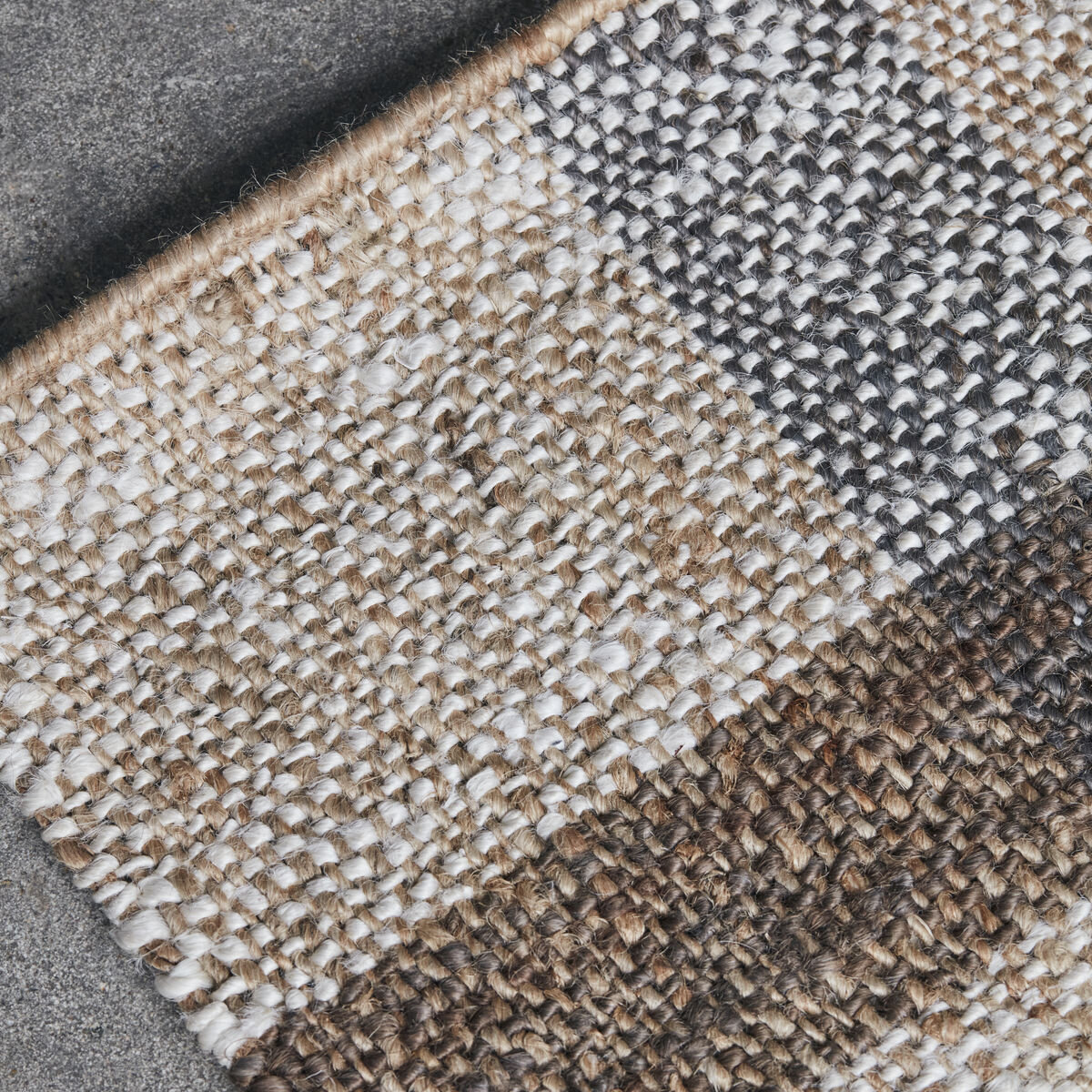 Aves - Tapis en jute 160x230 cm Aves - Tapis en jute 160x230 cm