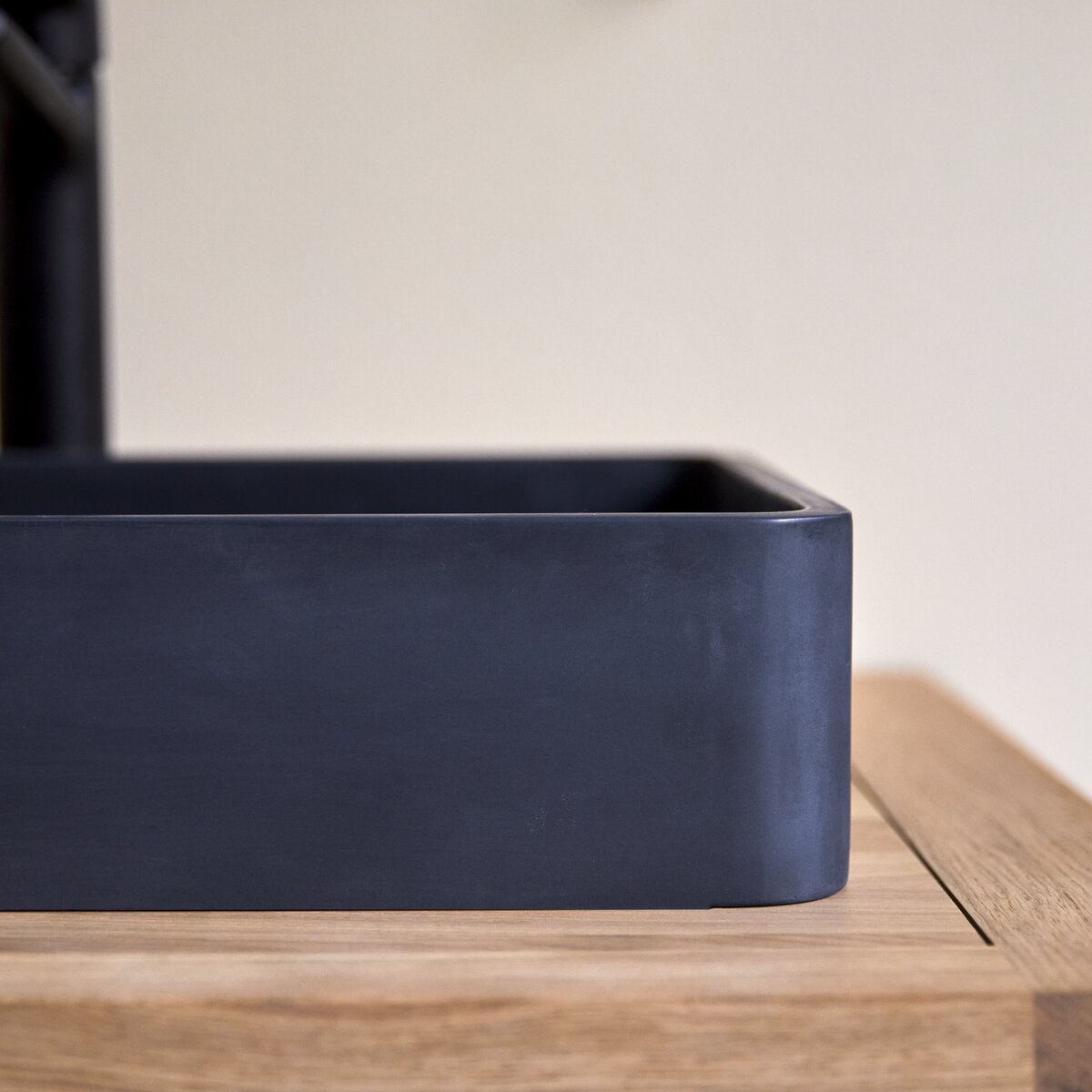 Iris - Lavabo in terrazzo black Iris - Lavabo in terrazzo black