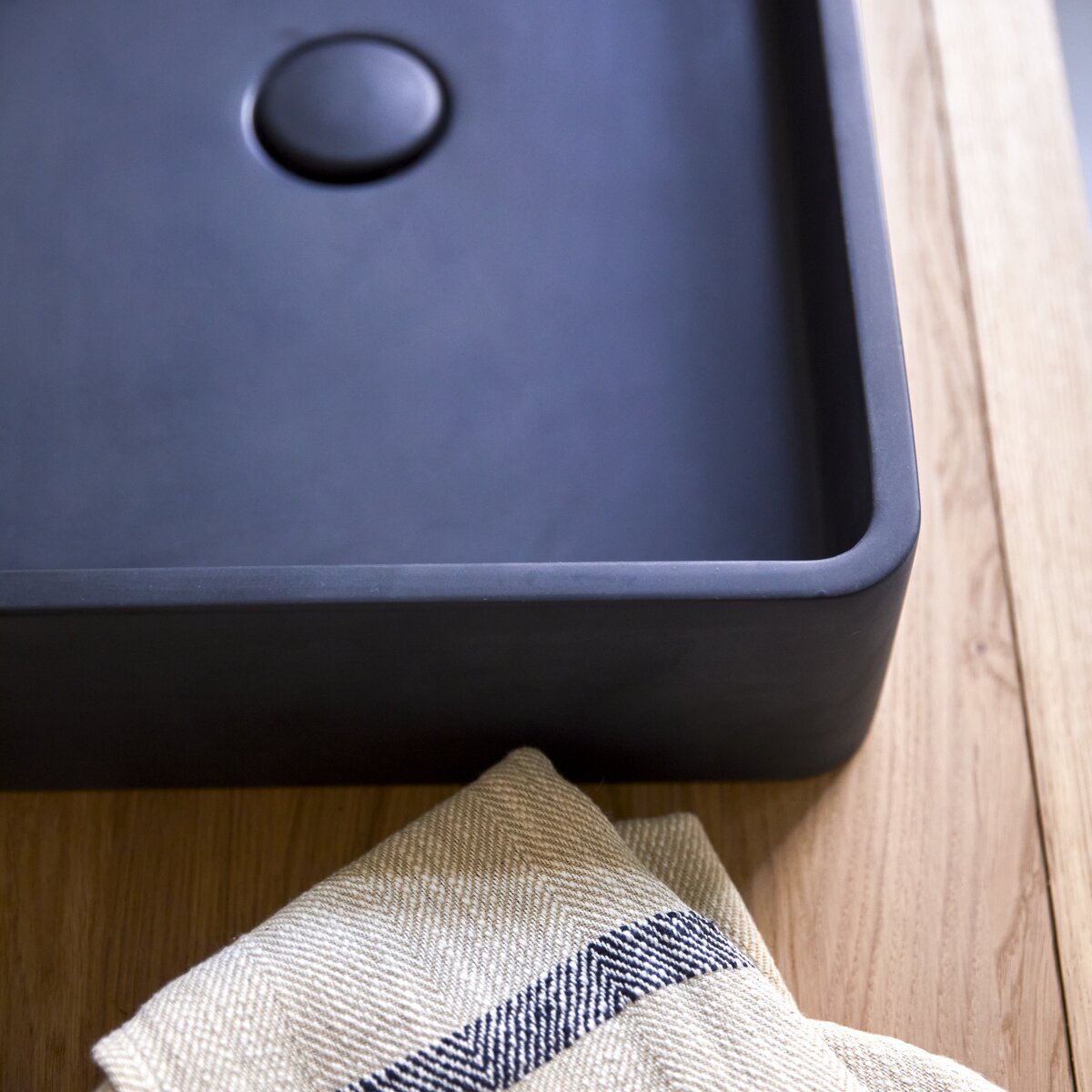 Iris - Lavabo in terrazzo black Iris - Lavabo in terrazzo black