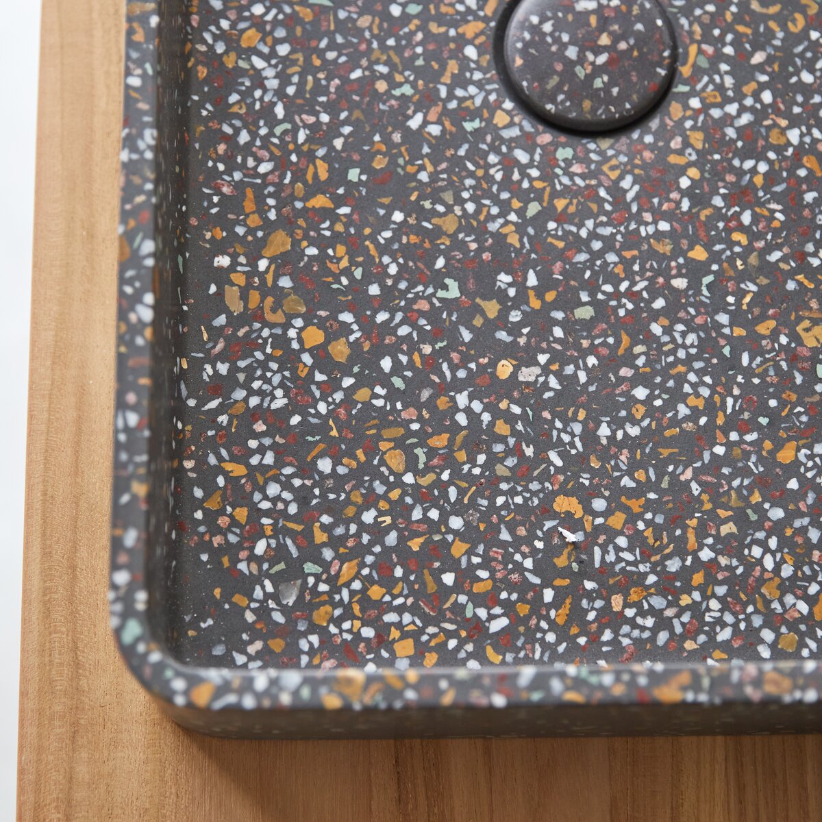 Iris - Lavabo in battuto di terrazzo confetti Iris - Lavabo in battuto di terrazzo confetti