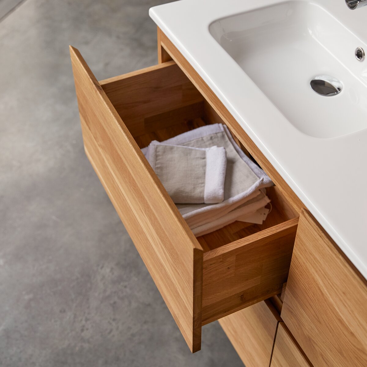 Nova - Meuble Salle de Bain en chêne massif et céramique 120 cm Nova - Meuble Salle de Bain en chêne massif et céramique 120 cm