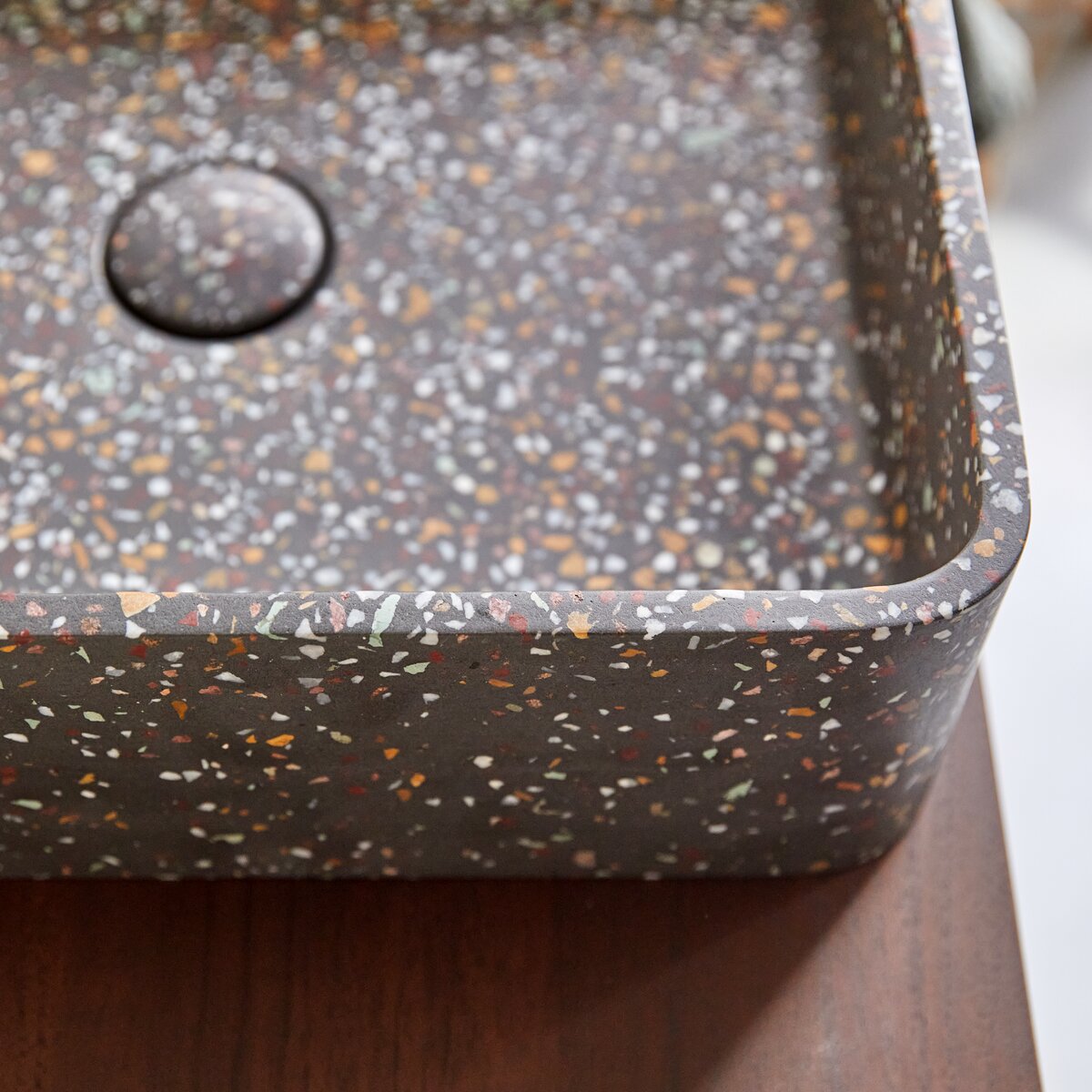Thaïs - Lavabo quadrato in battuto di terrazzo coriandoli Thaïs - Lavabo quadrato in battuto di terrazzo coriandoli
