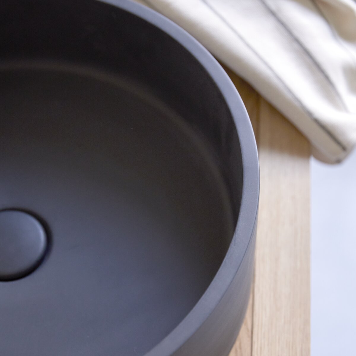 Gina - Vasque ronde en terrazzo black Gina - Vasque ronde en terrazzo black