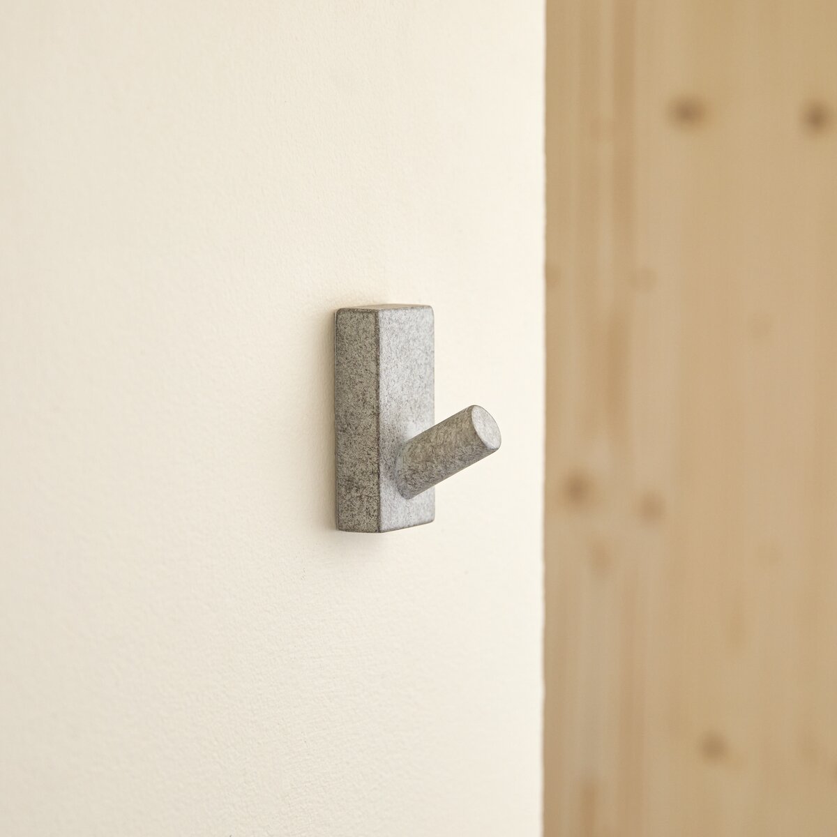 Sara - Wandhaken Beton, grau Sara - Wandhaken Beton, grau