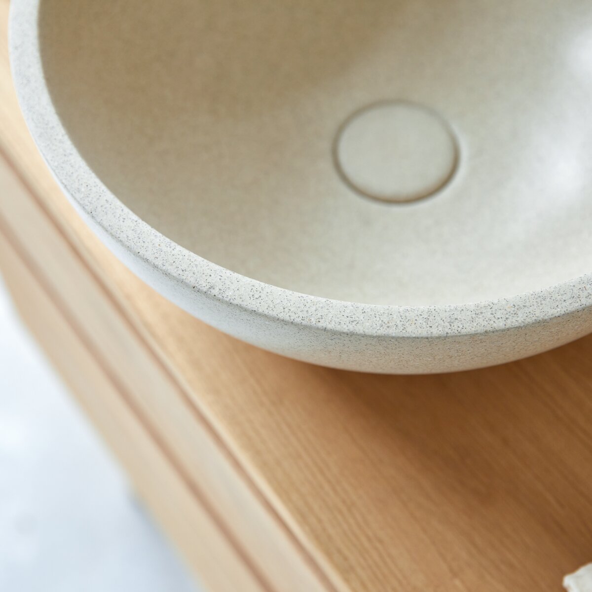 Micha - Vasque ronde en terrazzo cream Micha - Vasque ronde en terrazzo cream