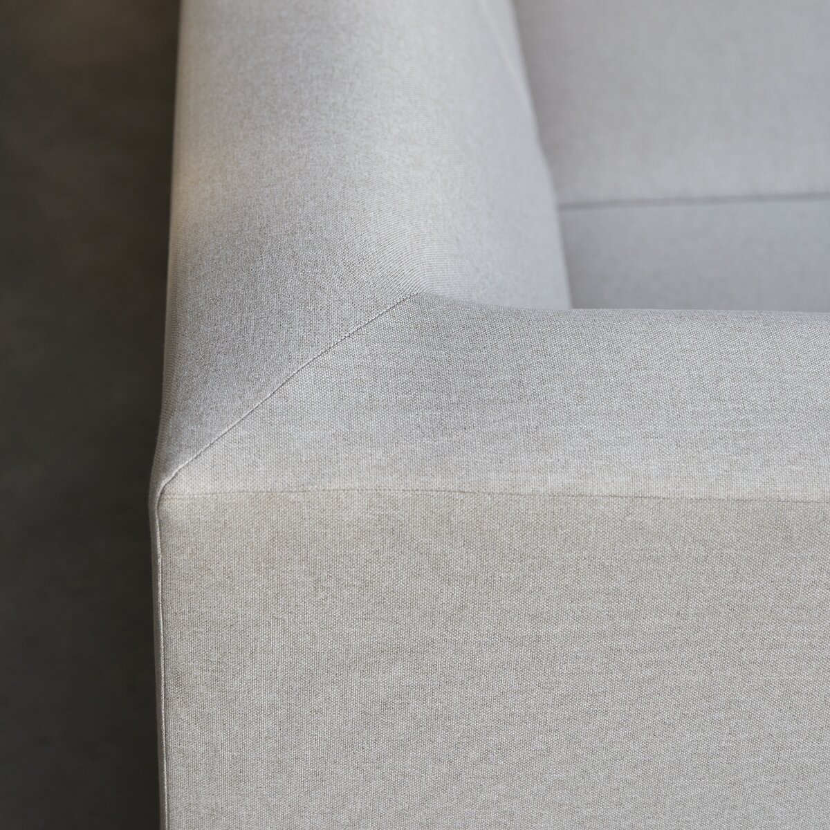 Lars - Sofa mit Ecke links und ecrufarbenem Stoffbezug 295 x 185 cm Lars - Sofa mit Ecke links und ecrufarbenem Stoffbezug 295 x 185 cm