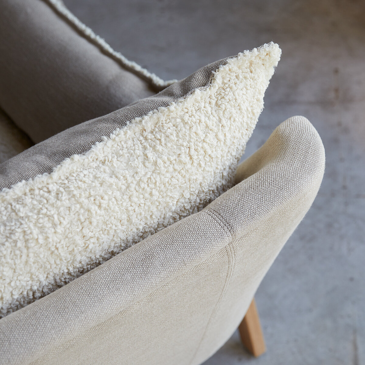 Woodnest - Sofa mit massivem Eichenholzgestell und Leinenbezug 3-Sitzer Woodnest - Sofa mit massivem Eichenholzgestell und Leinenbezug 3-Sitzer