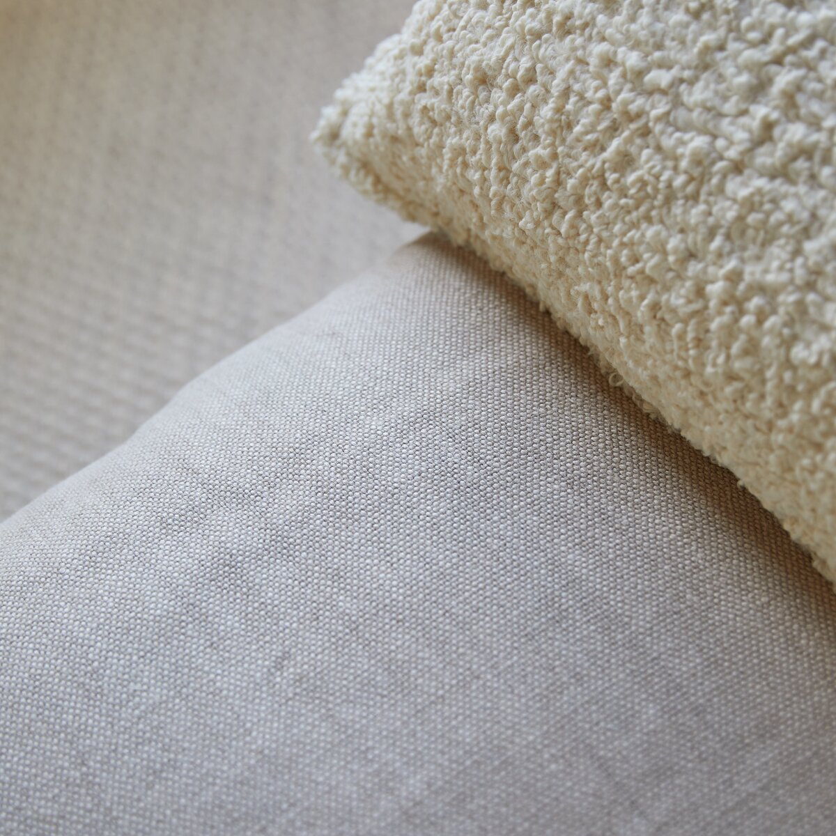 Woodnest - Sofa mit massivem Eichenholzgestell und Leinenbezug 2-Sitzer Woodnest - Sofa mit massivem Eichenholzgestell und Leinenbezug 2-Sitzer