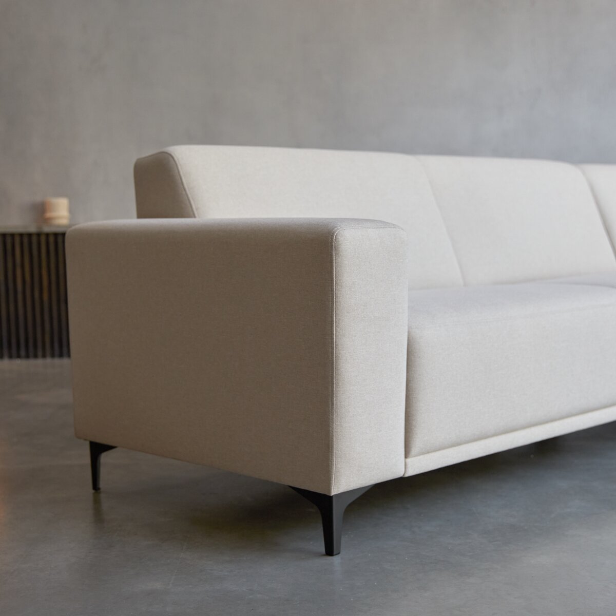 Lars - Ecksofa mit Eckelement rechts und ecrufarbenem Stoffbezug 300 x 150 cm ,5-Sitzer Lars - Ecksofa mit Eckelement rechts und ecrufarbenem Stoffbezug 300 x 150 cm ,5-Sitzer