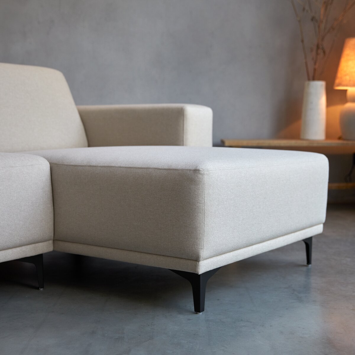 Lars - Ecksofa mit Eckelement rechts und ecrufarbenem Stoffbezug 300 x 150 cm ,5-Sitzer Lars - Ecksofa mit Eckelement rechts und ecrufarbenem Stoffbezug 300 x 150 cm ,5-Sitzer