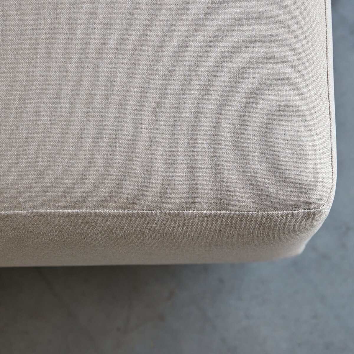 Lars - Ecksofa mit Eckelement rechts und ecrufarbenem Stoffbezug 300 x 150 cm ,5-Sitzer Lars - Ecksofa mit Eckelement rechts und ecrufarbenem Stoffbezug 300 x 150 cm ,5-Sitzer