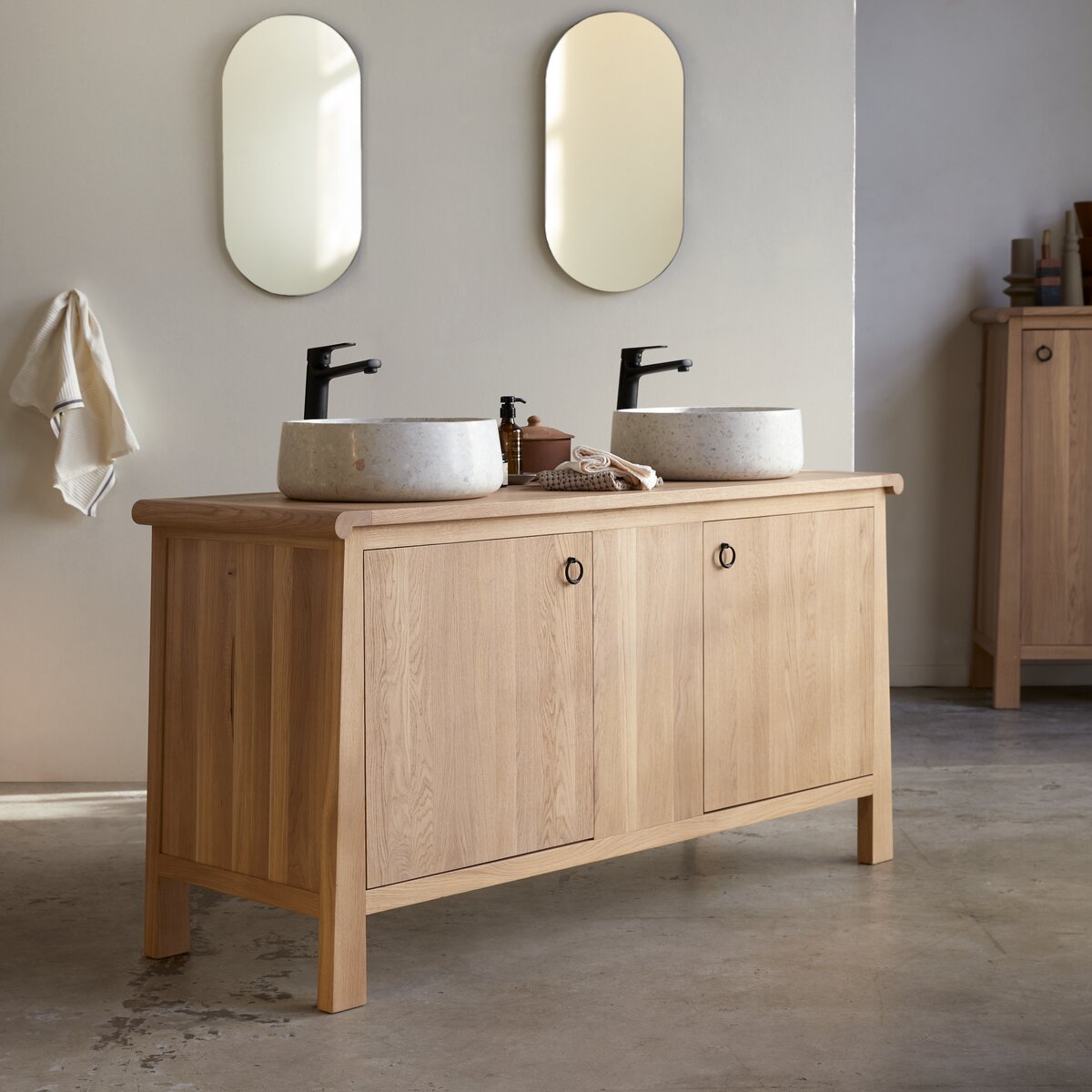 Volute - Mueble bajo lavabo de roble macizo 160 cm Volute - Mueble bajo lavabo de roble macizo 160 cm