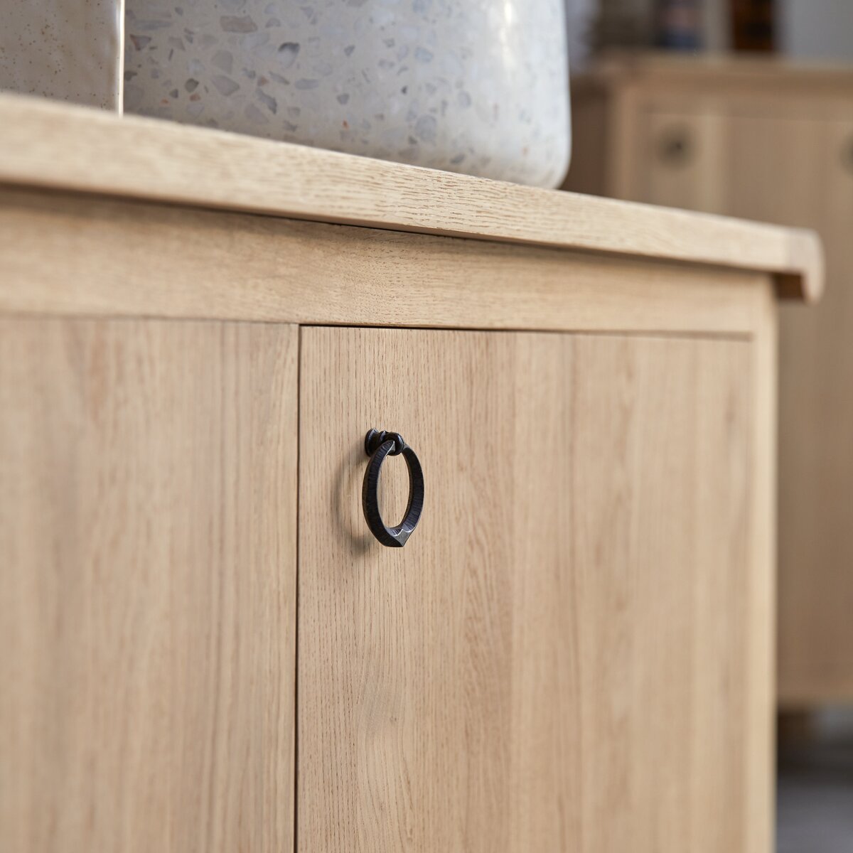 Volute - Mueble bajo lavabo de roble macizo 160 cm Volute - Mueble bajo lavabo de roble macizo 160 cm