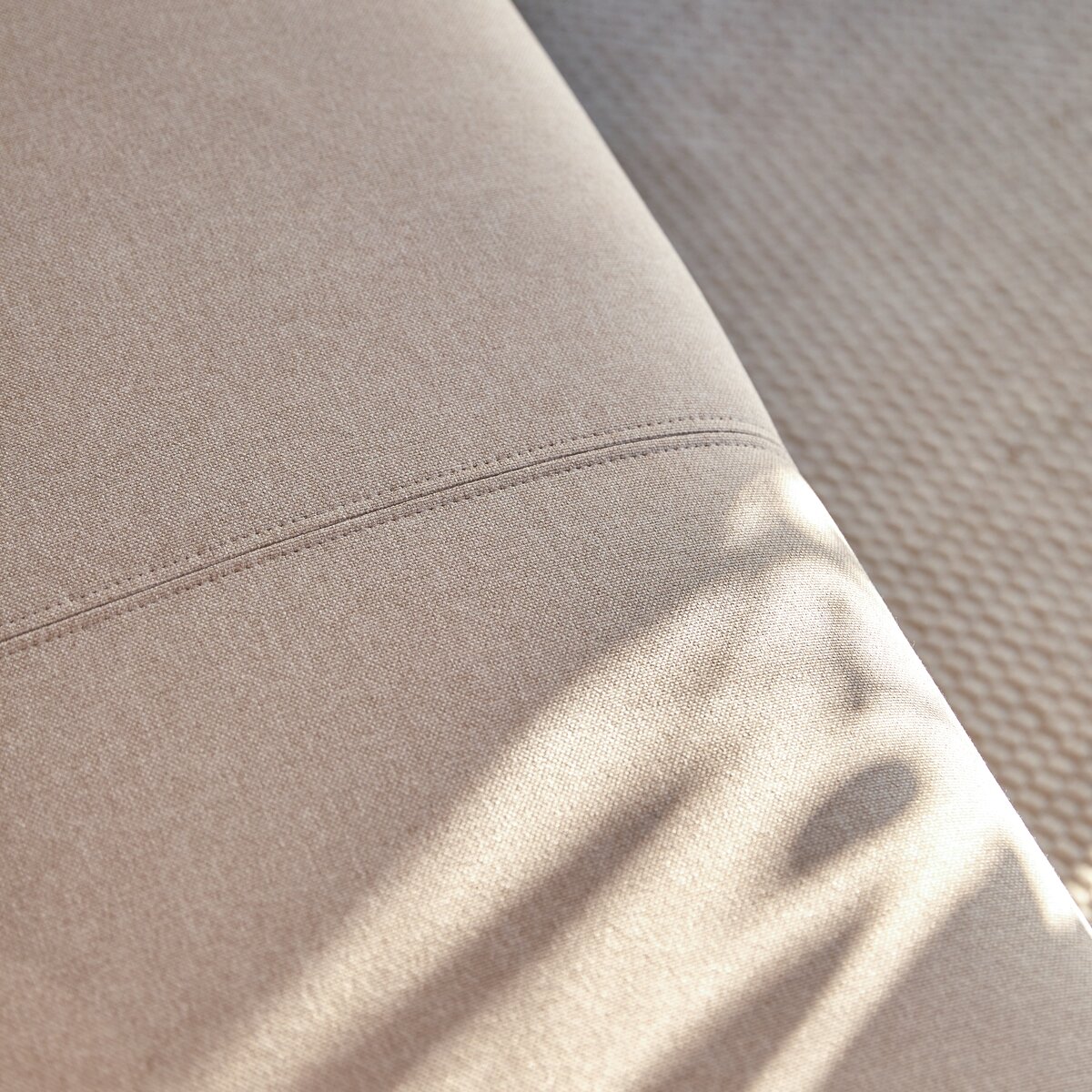 Finn - Ecksofa mit Eckelement rechts und ecrufarbenem Stoffbezug 270 x 180 cm Finn - Ecksofa mit Eckelement rechts und ecrufarbenem Stoffbezug 270 x 180 cm