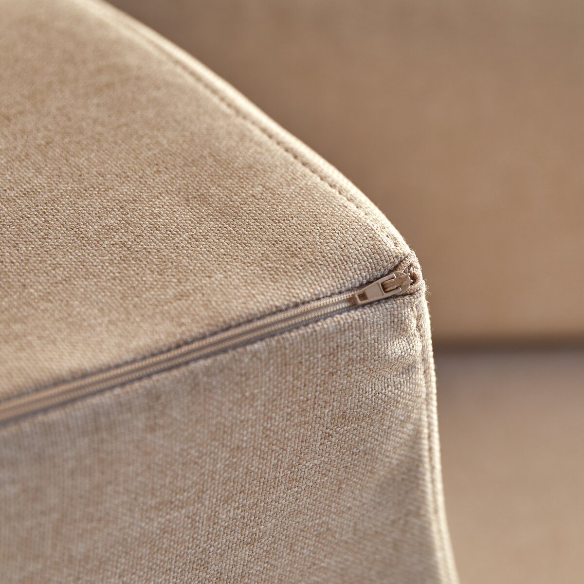 Finn - Ecksofa mit Eckelement rechts und ecrufarbenem Stoffbezug 270 x 180 cm Finn - Ecksofa mit Eckelement rechts und ecrufarbenem Stoffbezug 270 x 180 cm