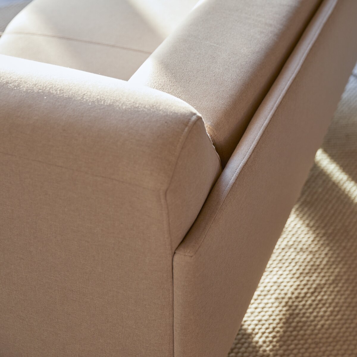 Finn - Ecksofa mit Eckelement links und ecrufarbenem Stoffbezug 270 x 180 cm Finn - Ecksofa mit Eckelement links und ecrufarbenem Stoffbezug 270 x 180 cm