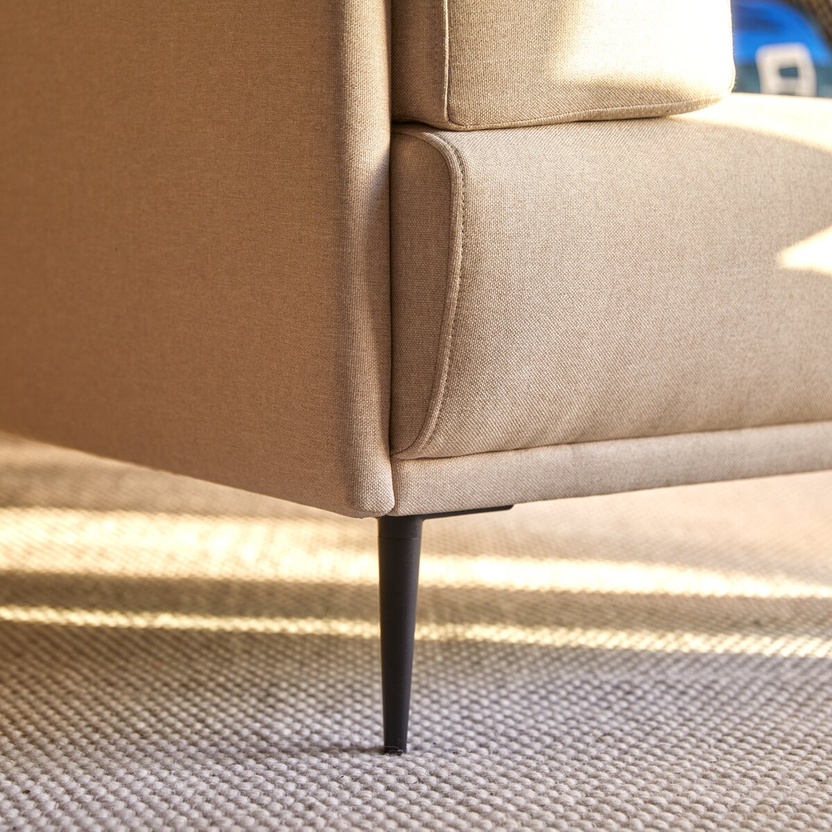 Finn - Ecksofa mit Eckelement links und ecrufarbenem Stoffbezug 270 x 180 cm Finn - Ecksofa mit Eckelement links und ecrufarbenem Stoffbezug 270 x 180 cm