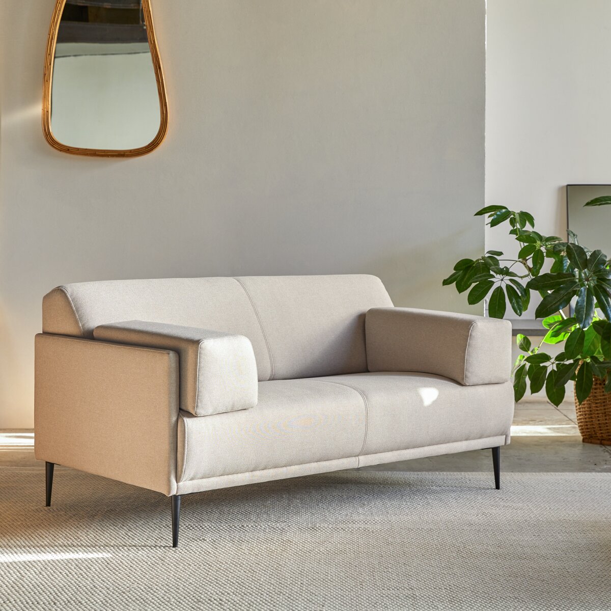 Finn - 2-3-Sitzer-Sofa mit ecrufarbenem Stoffbezug Finn - 2-3-Sitzer-Sofa mit ecrufarbenem Stoffbezug