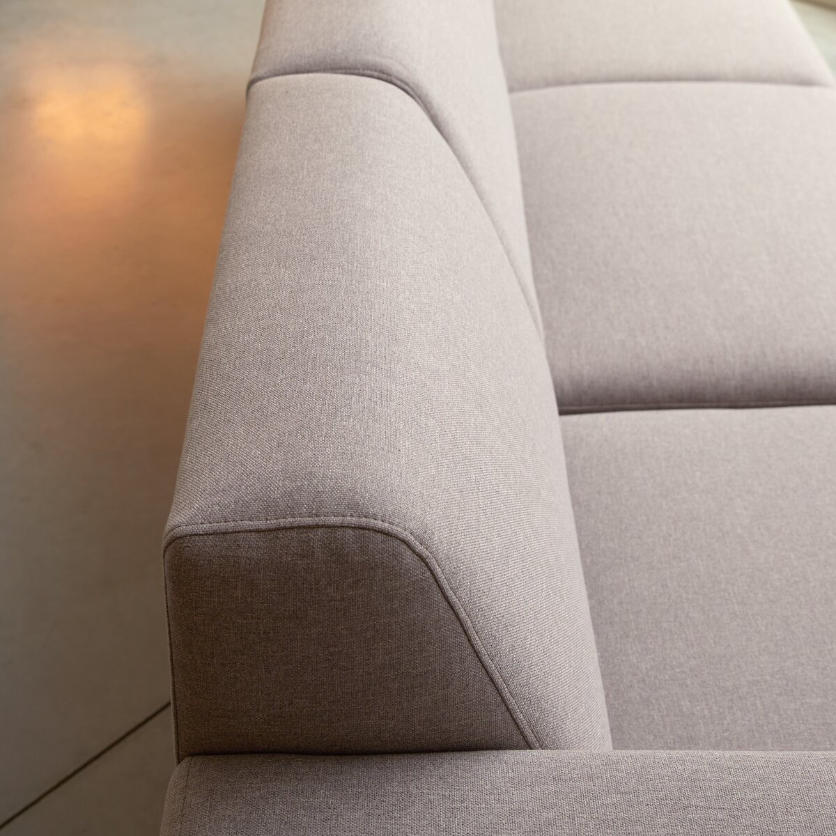 Lars - Ecksofa mit Eckelement links und grauem Stoffbezug 300 x 150 cm Lars - Ecksofa mit Eckelement links und grauem Stoffbezug 300 x 150 cm