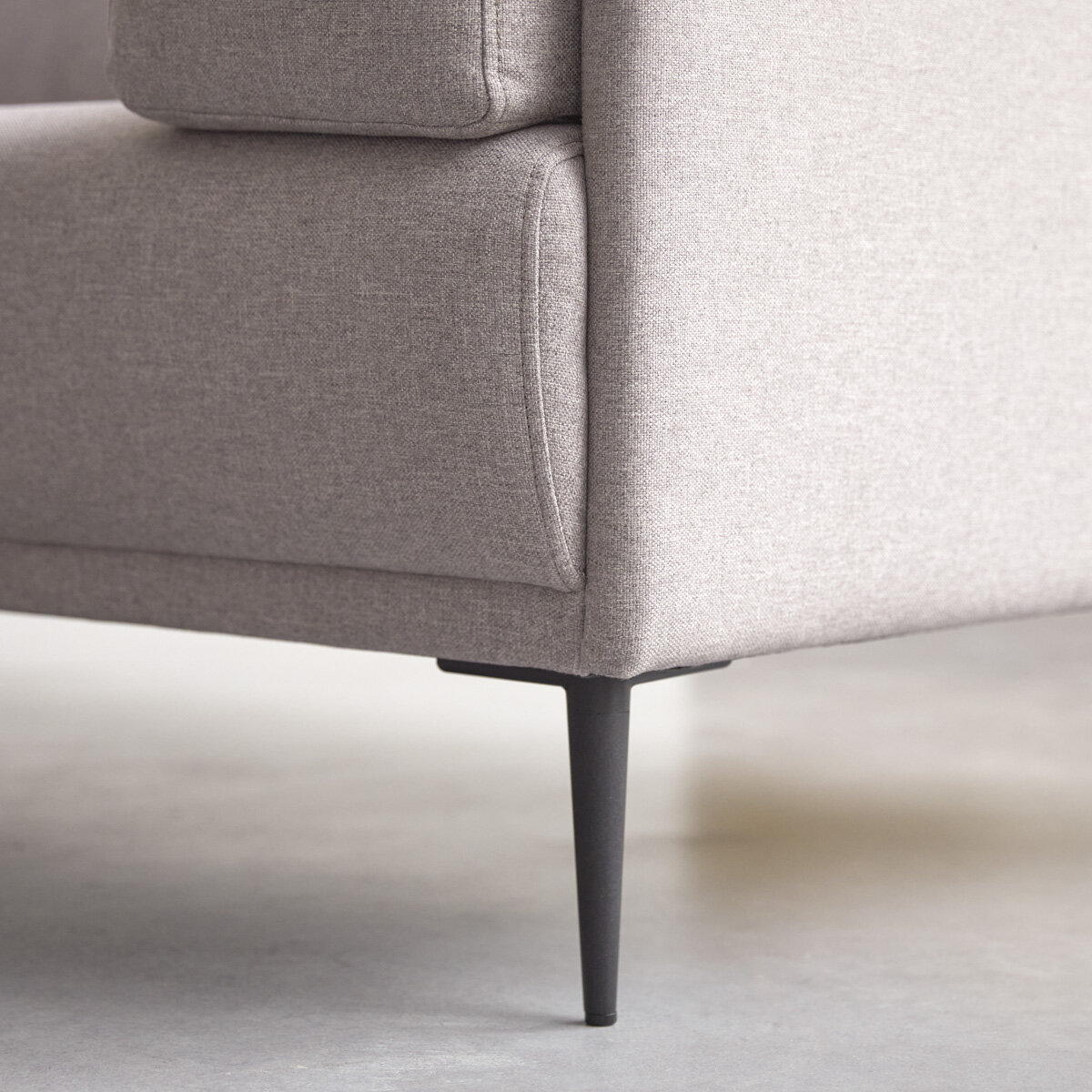 Finn - 3-Sitzer-Sofa mit grauem Stoffbezug Finn - 3-Sitzer-Sofa mit grauem Stoffbezug