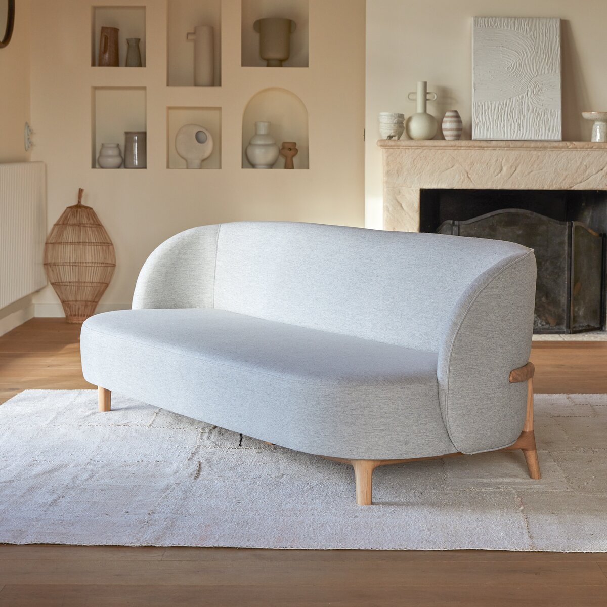 Hoya - 3-Sitzer-Sofa mit massivem Eichenholzgestell und grauem Stoffbezug Hoya - 3-Sitzer-Sofa mit massivem Eichenholzgestell und grauem Stoffbezug