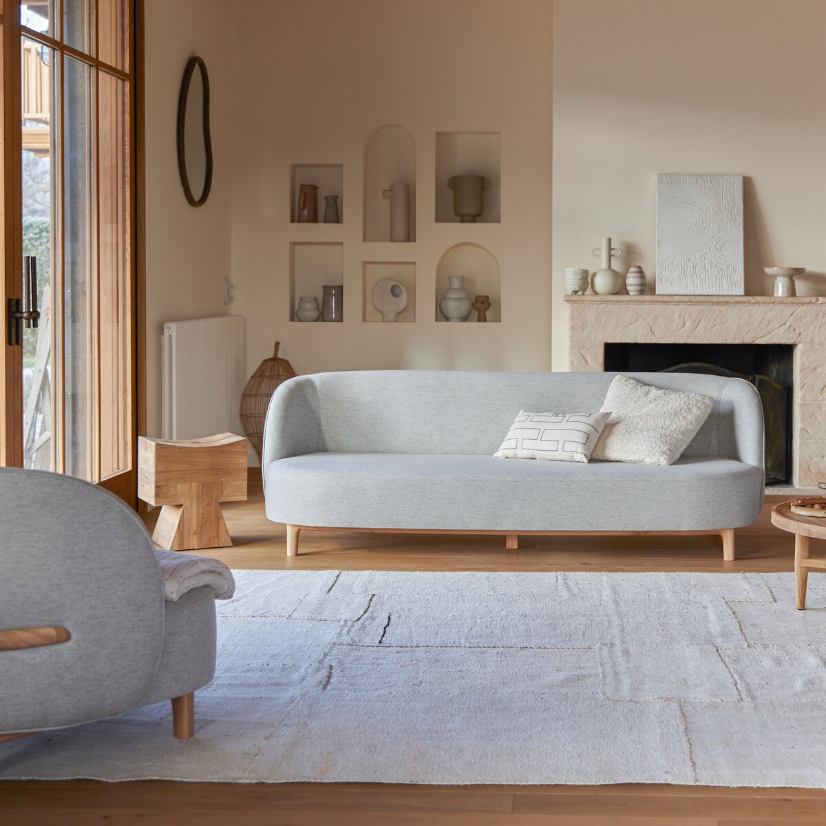 Hoya - 3-Sitzer-Sofa mit massivem Eichenholzgestell und grauem Stoffbezug Hoya - 3-Sitzer-Sofa mit massivem Eichenholzgestell und grauem Stoffbezug