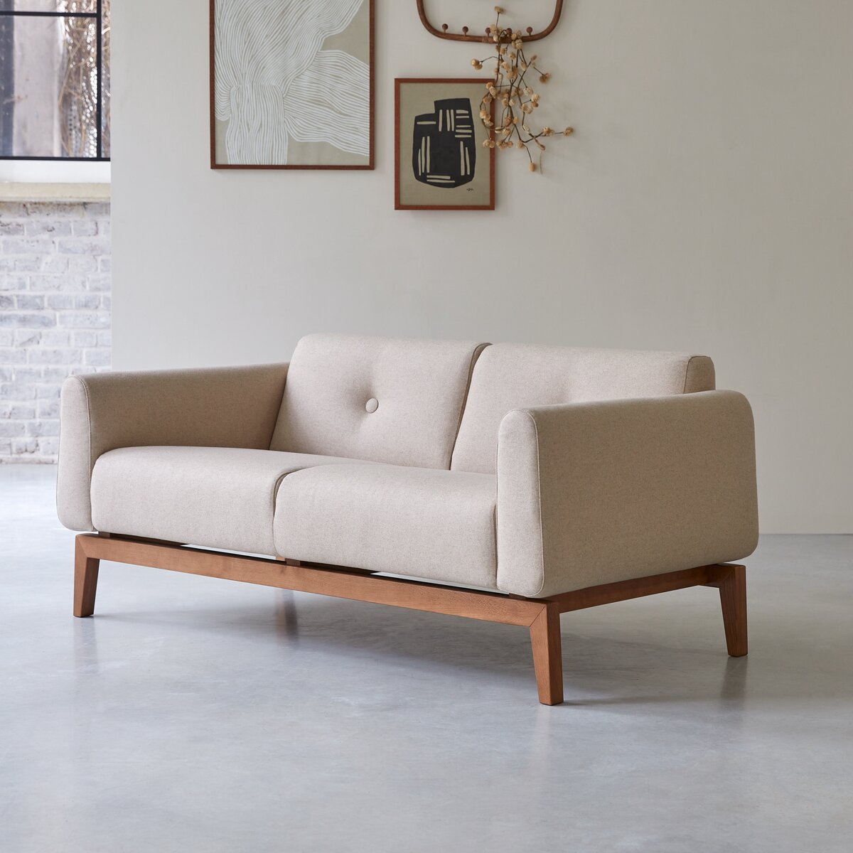 Bjorn - 2-Sitzer-Sofa mit massivem Eichenholzgestell und ecrufarbenem Stoffbezug Bjorn - 2-Sitzer-Sofa mit massivem Eichenholzgestell und ecrufarbenem Stoffbezug