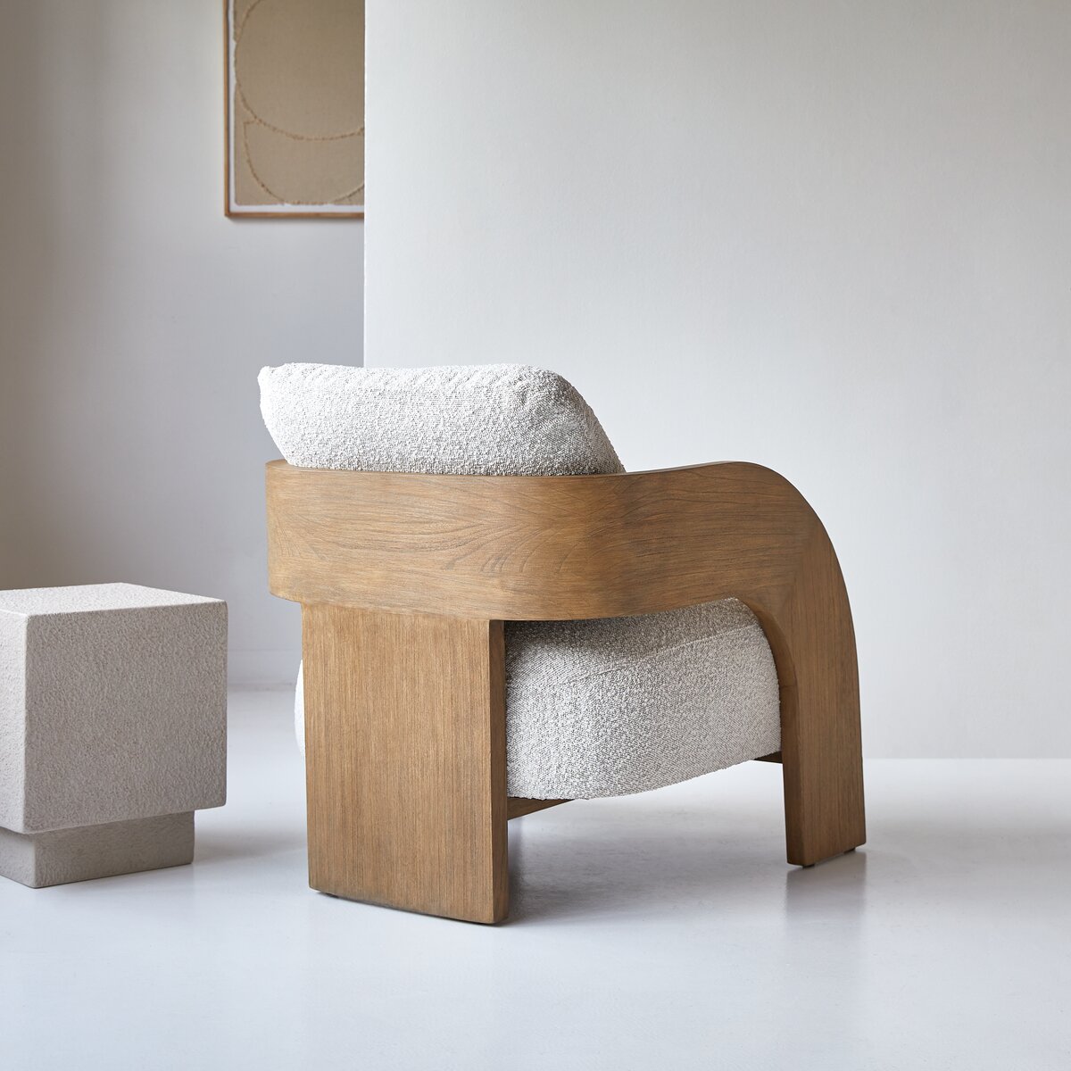 Boti - Fauteuil en mindi massif et tissu écru Boti - Fauteuil en mindi massif et tissu écru