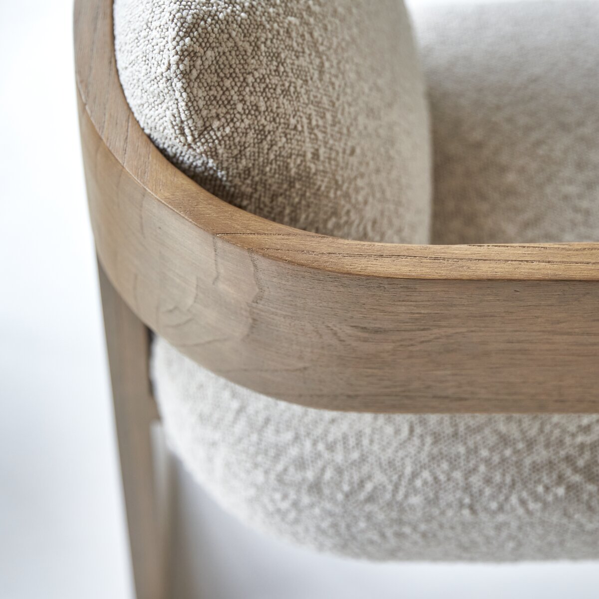 Boti - Chaise en mindi massif et tissu écru Boti - Chaise en mindi massif et tissu écru