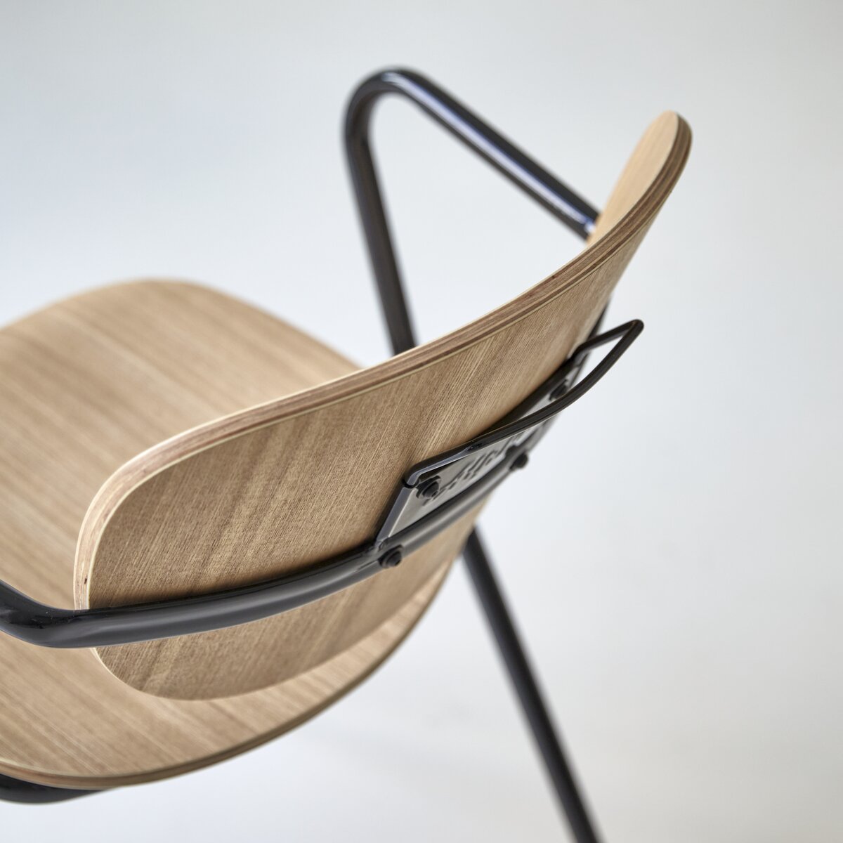 Ada - Chaise en frêne et métal Ada - Chaise en frêne et métal