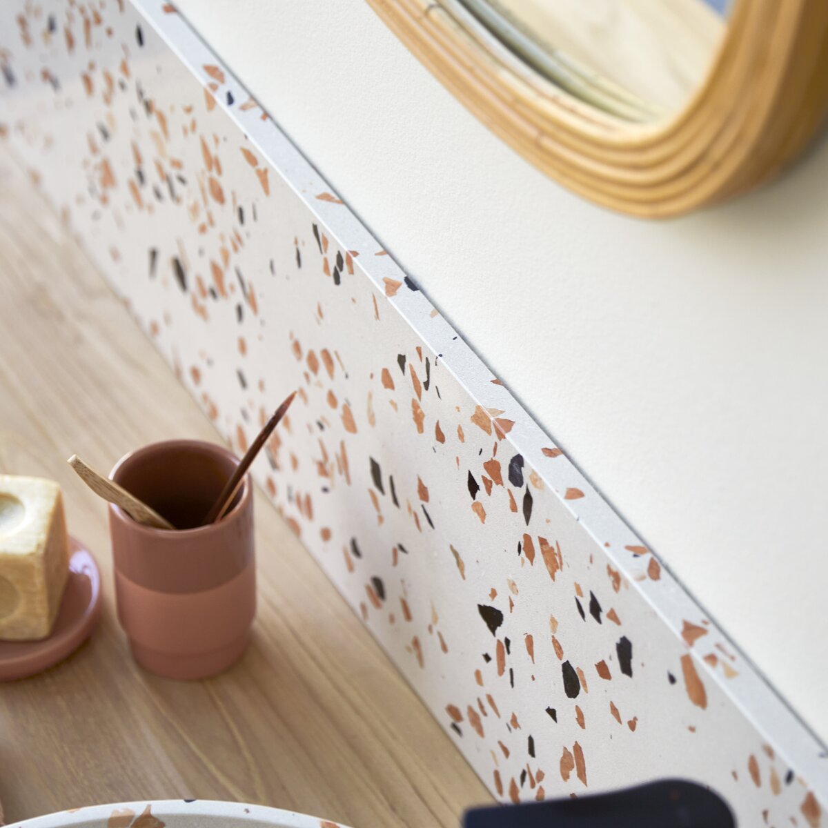 Ava - Fliesenspiegel aus Premium-Terrazzo Brown 100 cm Ava - Fliesenspiegel aus Premium-Terrazzo Brown 100 cm