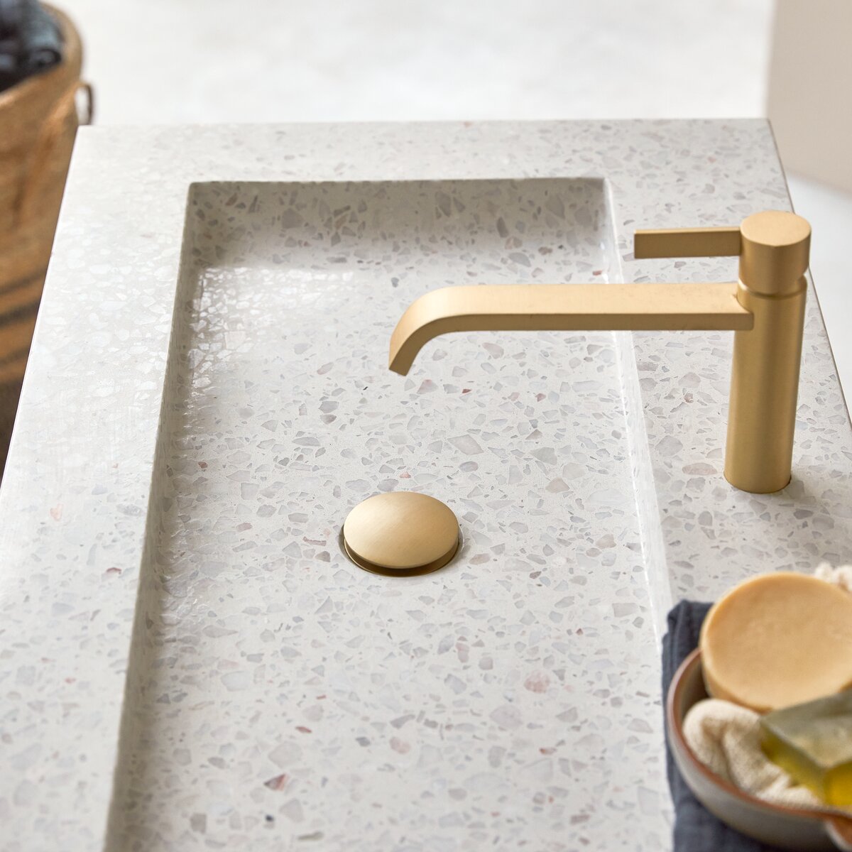 Nova - Meuble salle de bain en chêne massif et terrazzo premium Moon 80 cm Nova - Meuble salle de bain en chêne massif et terrazzo premium Moon 80 cm