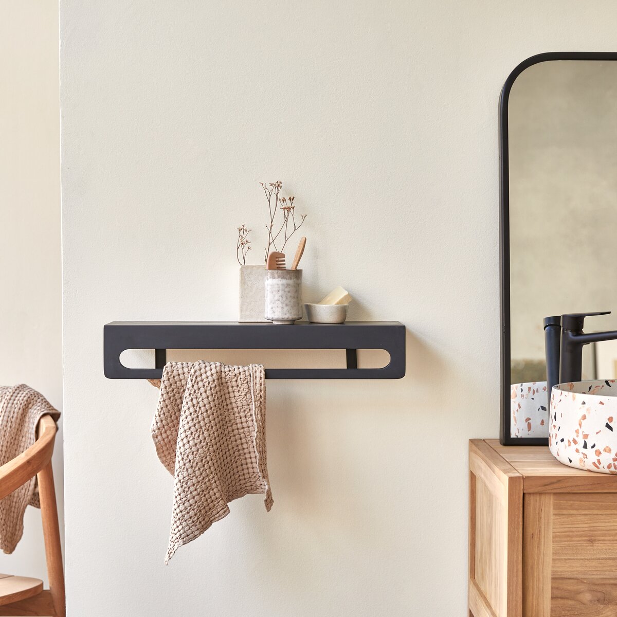 Clea - Porte serviette mural en terrazzo black Clea - Porte serviette mural en terrazzo black