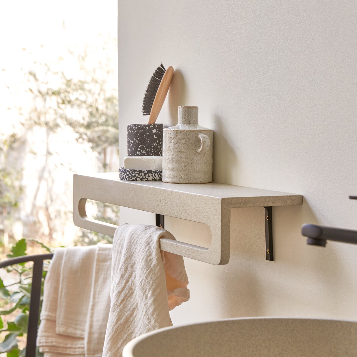 Clea - Porte serviette mural en terrazzo cream Clea - Porte serviette mural en terrazzo cream