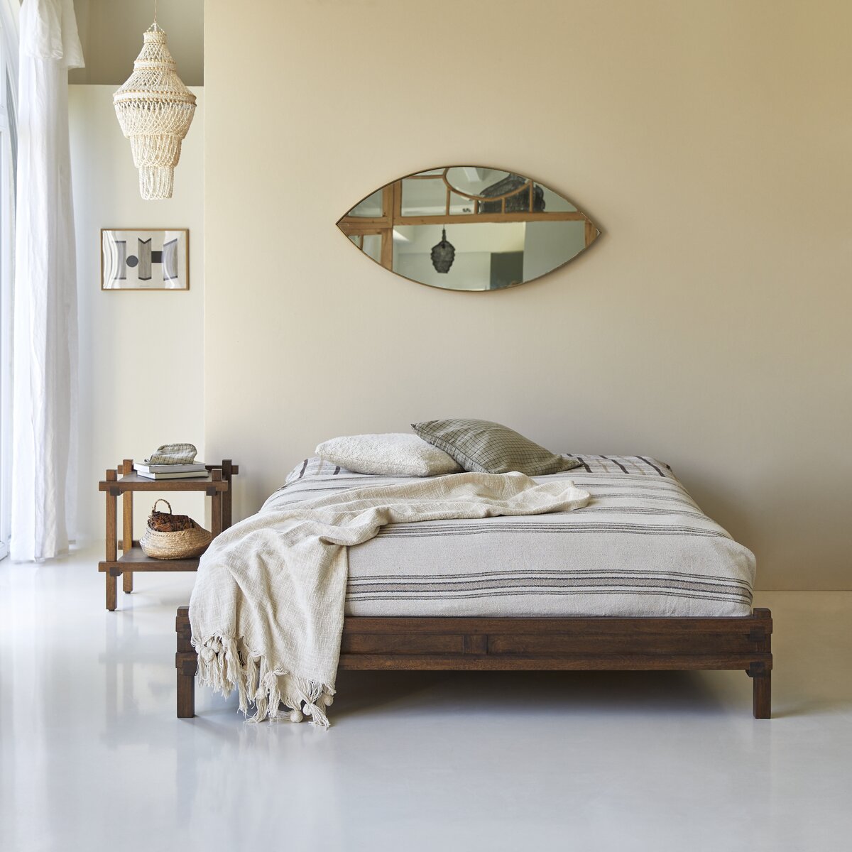 Arko - Lit en manguier massif 160 x200 cm Arko - Lit en manguier massif 160 x200 cm