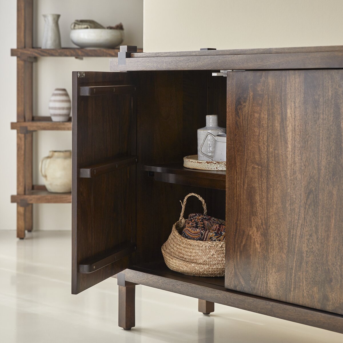 Arko - Buffet en manguier massif 190 cm Arko - Buffet en manguier massif 190 cm