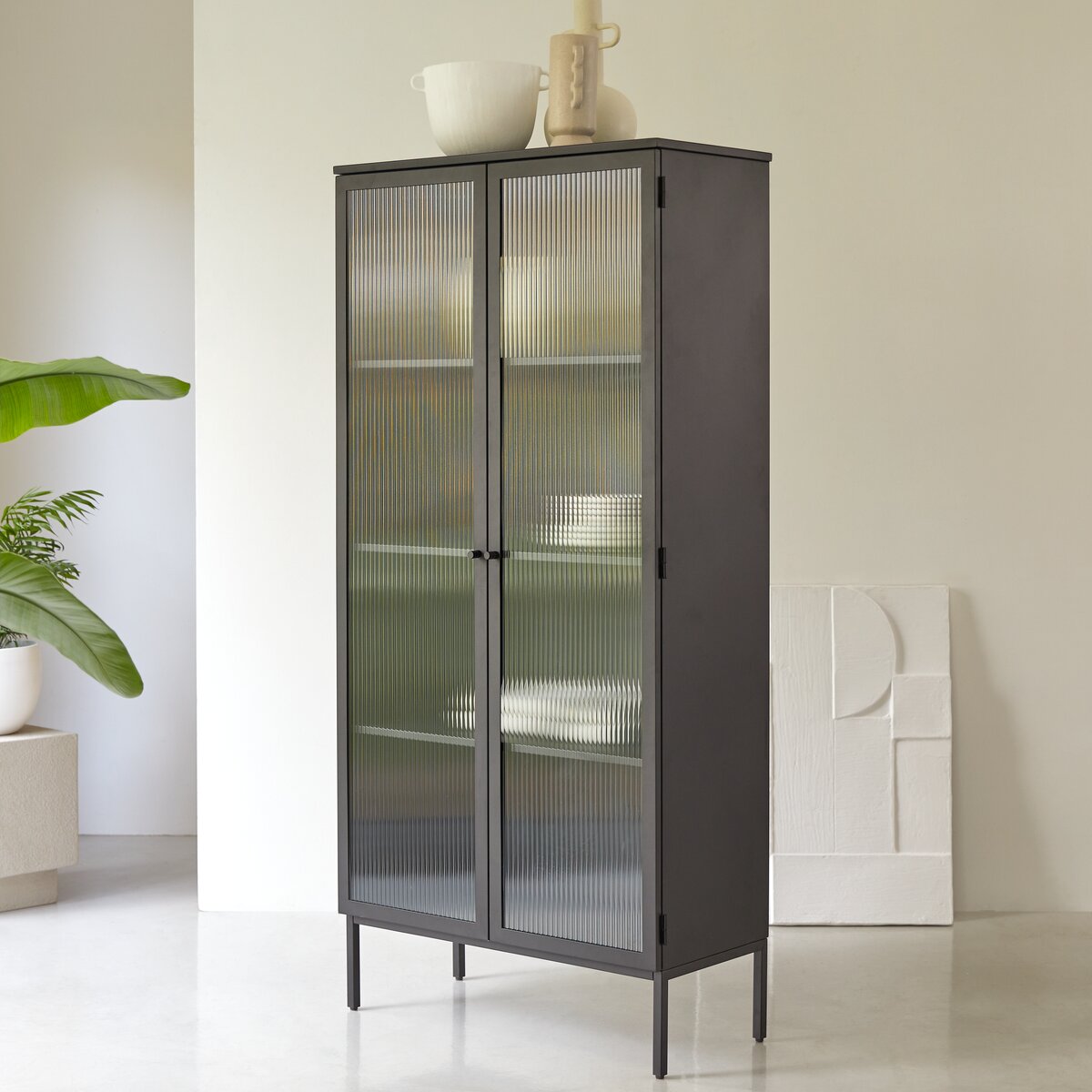 Armoire grillagée en métal noir 175 alma Couleur noir Tikamoon