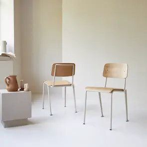 Mio - Stuhl aus Eschenholz und Metall cream