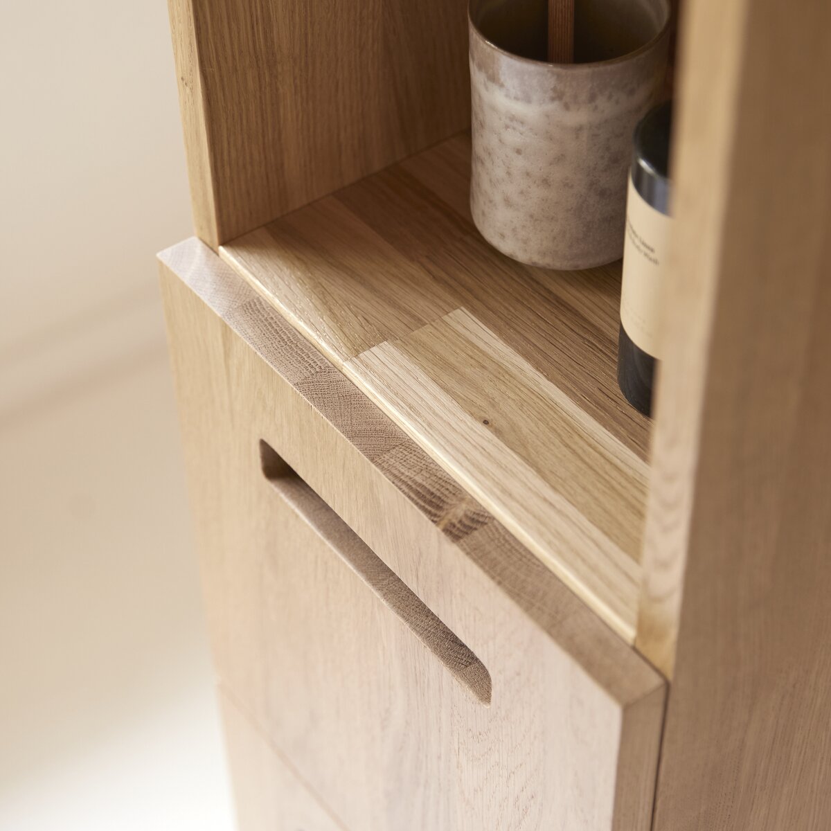 Line - Solid oak tall cabinet Line - Solid oak tall cabinet