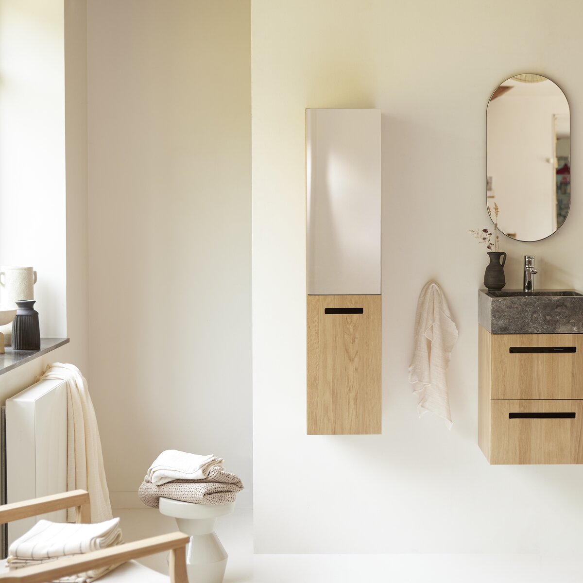 Line - Solid oak tall cabinet with mirror Line - Solid oak tall cabinet with mirror