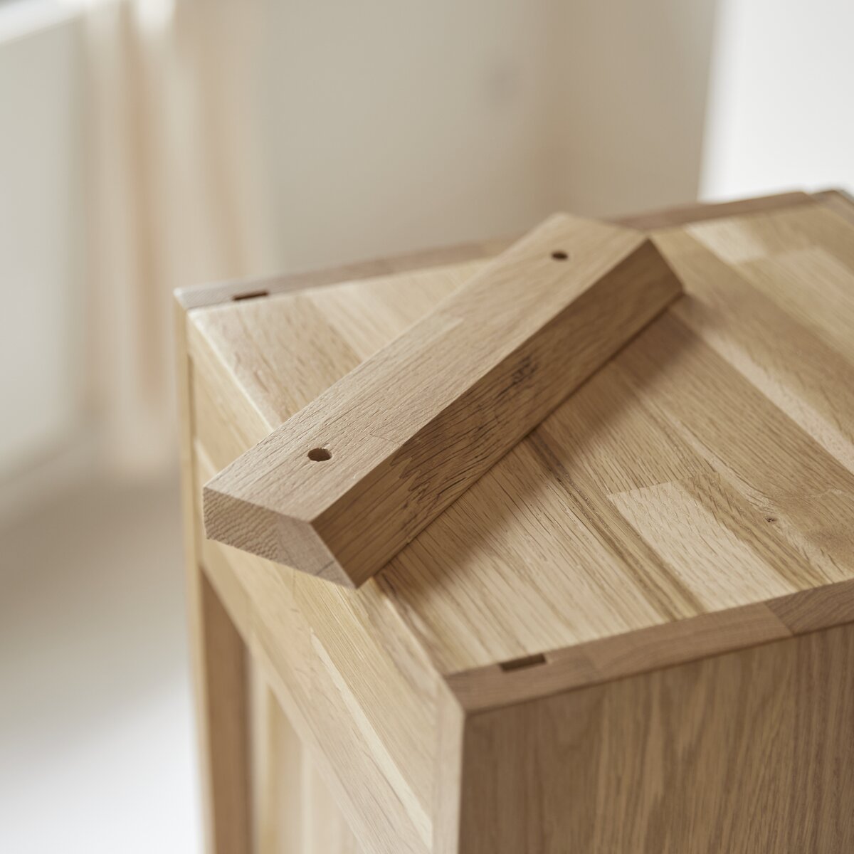 Line - Solid oak tall cabinet with mirror Line - Solid oak tall cabinet with mirror