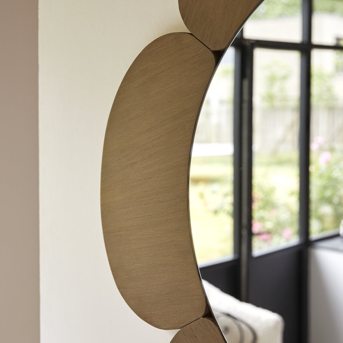 Sara - Light mindi wood mirror 110x110 cm Sara - Light mindi wood mirror 110x110 cm
