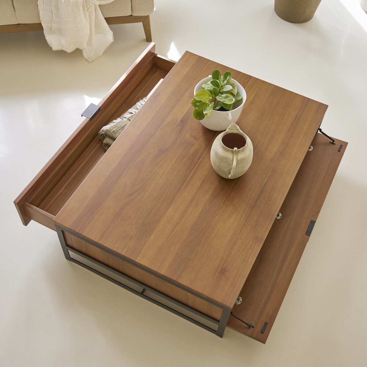 Urban - Solid acacia coffee table with storage Urban - Solid acacia coffee table with storage