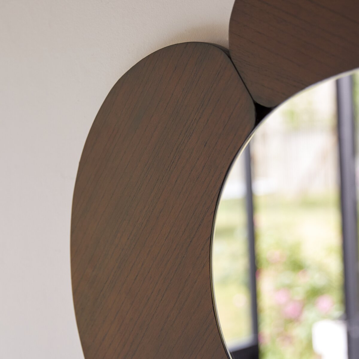 Eda - Oval mirror in dark mindi wood 75x115 cm Eda - Oval mirror in dark mindi wood 75x115 cm