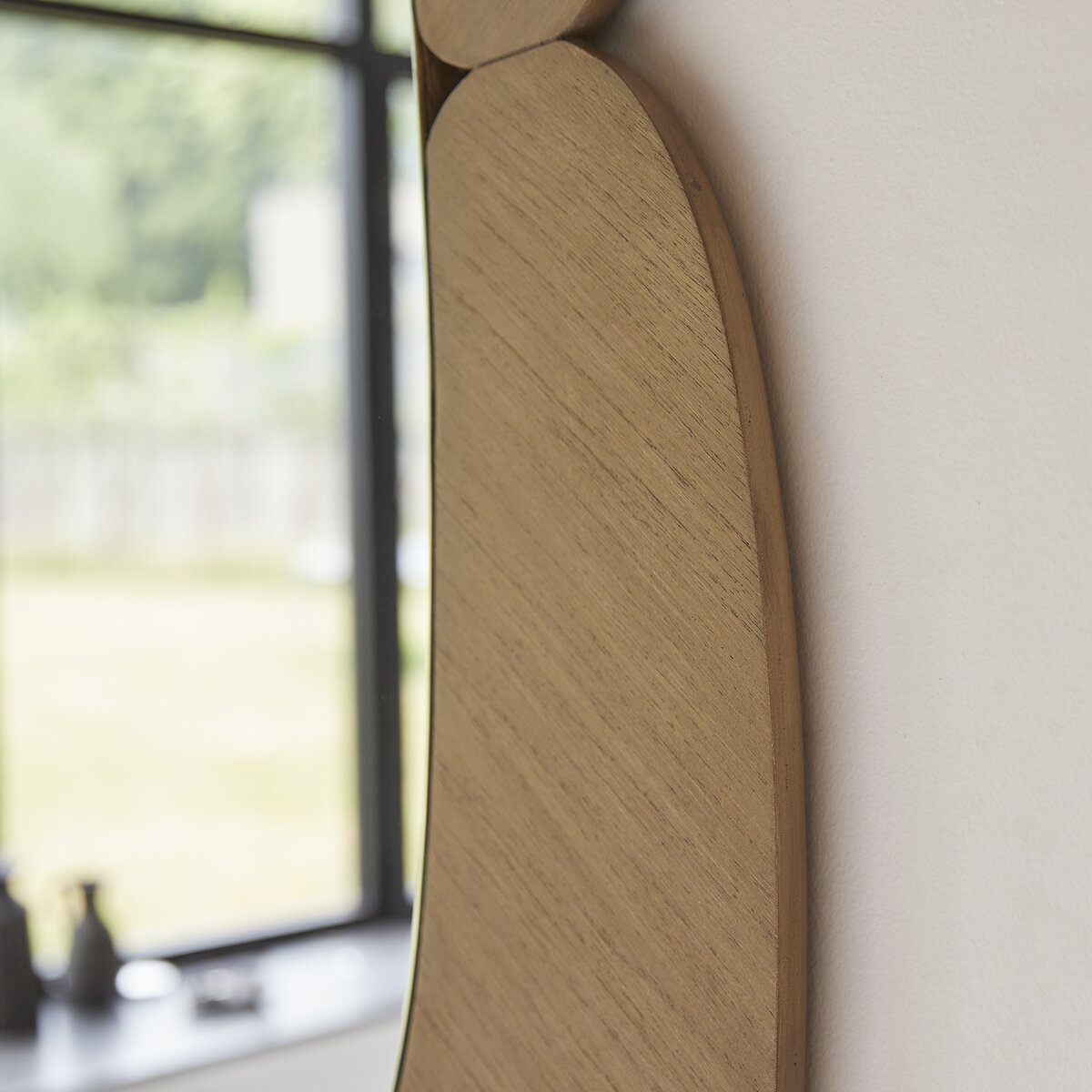 Eda - Oval mirror in light mindi wood 75x115 cm Eda - Oval mirror in light mindi wood 75x115 cm