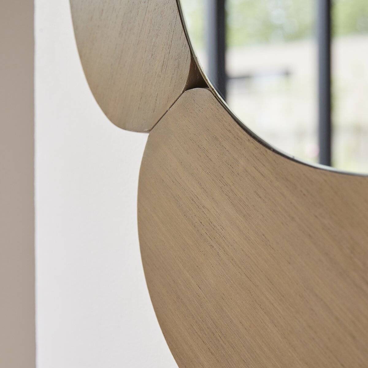 Eda - Oval mirror in light mindi wood 75x115 cm Eda - Oval mirror in light mindi wood 75x115 cm