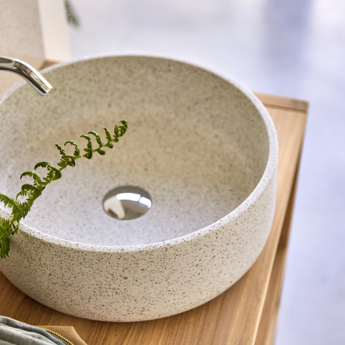 Milos - Round white premium terrazzo washbasin Milos - Round white premium terrazzo washbasin